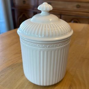 RARE Mikasa Italian Countryside Large White Canister Hard to Find.